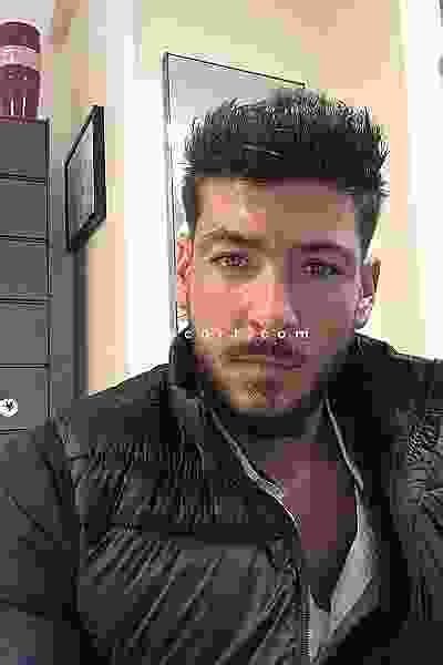 Escort boy lille  MUSCULAR_MALE "hello my name is fabio, I am 33 years old 178 height 87 kg 18 cm cock, muscular, masculine, polite, discreet